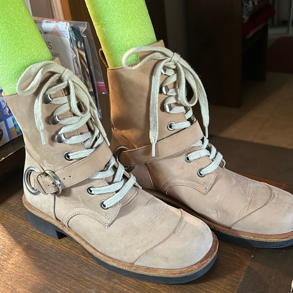 💕Anne Klein Boots 🥾 - Picture 1 of 9